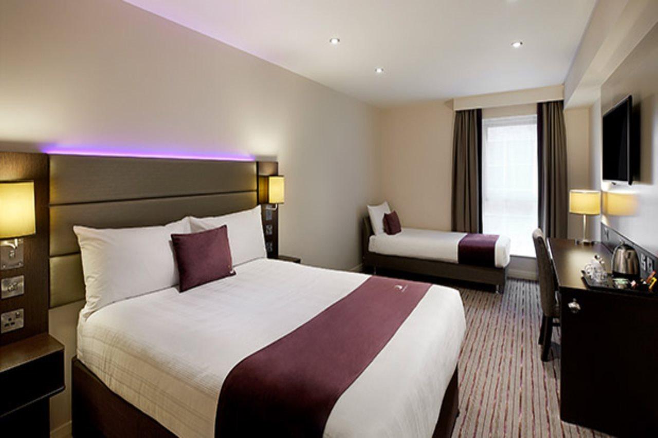 Premier Inn Liverpool Tarbock Extérieur photo